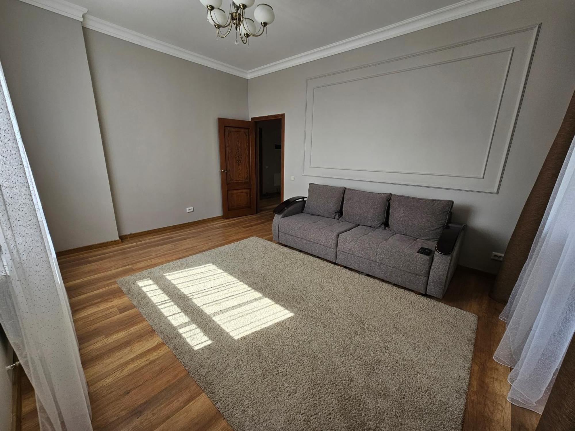 Ernaz Plus Apartments-Expo-Boulevard 130 Astana Exterior foto
